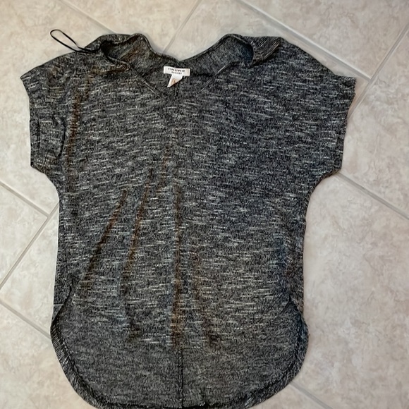 Stylish, sold together. Sleek black leggings with mesh. Top from urban behaviour - Picture 3 of 5